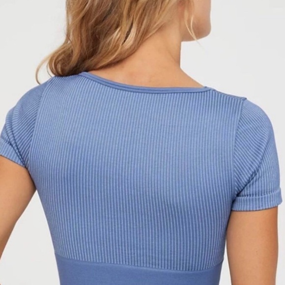 Offline arie crop top - Picture 6 of 7